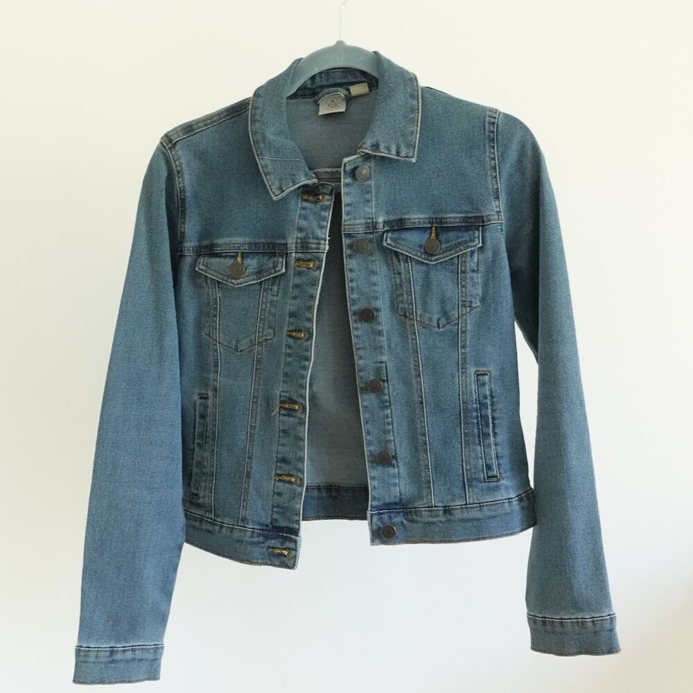 Vero Moda Classic Denim Jacket - fit cut - Size S